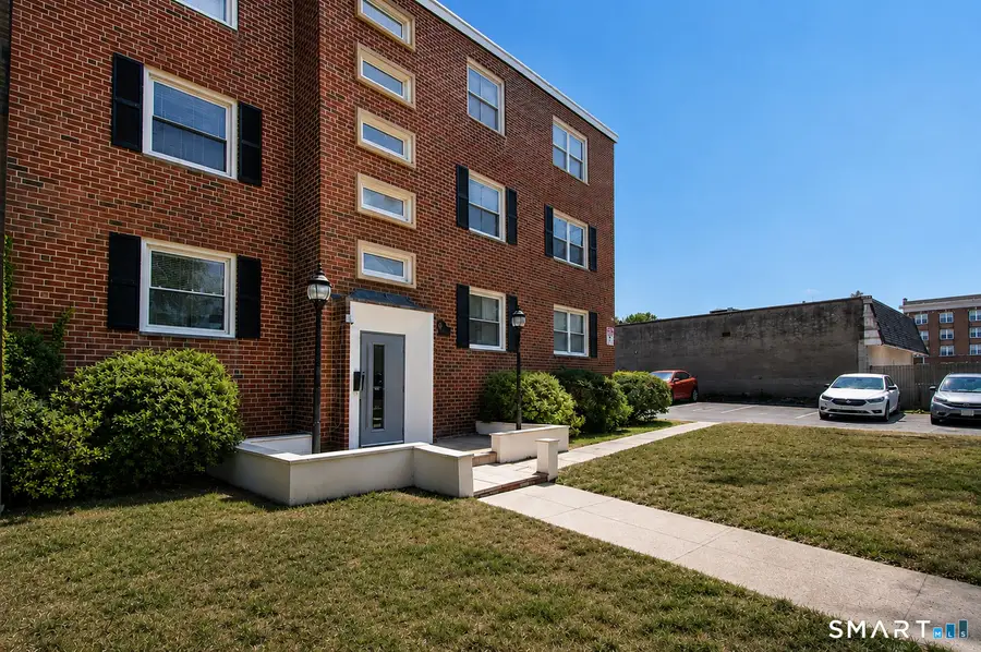18 Sherman Street, Hartford, CT 06105 - #2