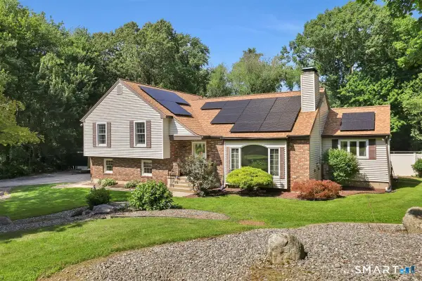 8 Catherine Drive, Prospect, CT 06712
