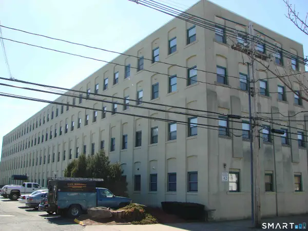 209 Judd Square #209, Wallingford, CT 06492