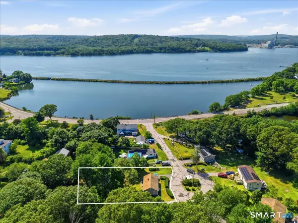 8 Mill Cove Road, Ledyard, CT 06335