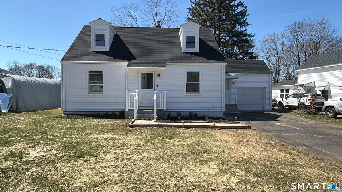 8 River Road, East Haven, CT 06512 - #1