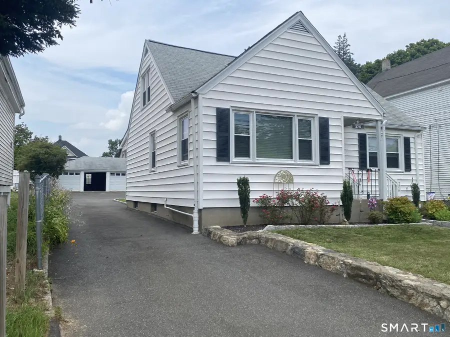 376 Fairview Avenue, Bridgeport, CT 06606 - #2