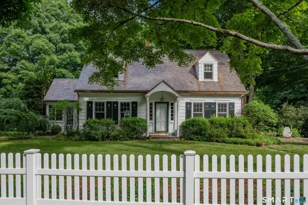 31 Mountain Road, Woodbury, CT 06798