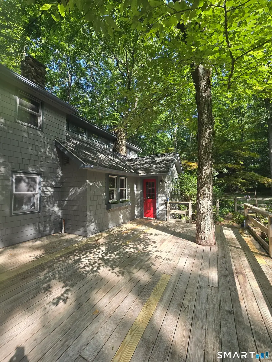17 Bradley Lane, Newtown, CT 06482 - #3