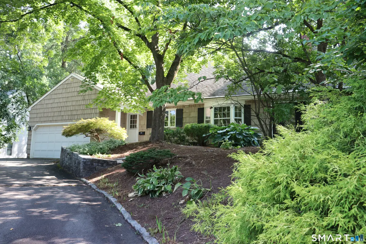 50 Woodridge Circle, West Hartford, CT 06107 - #1