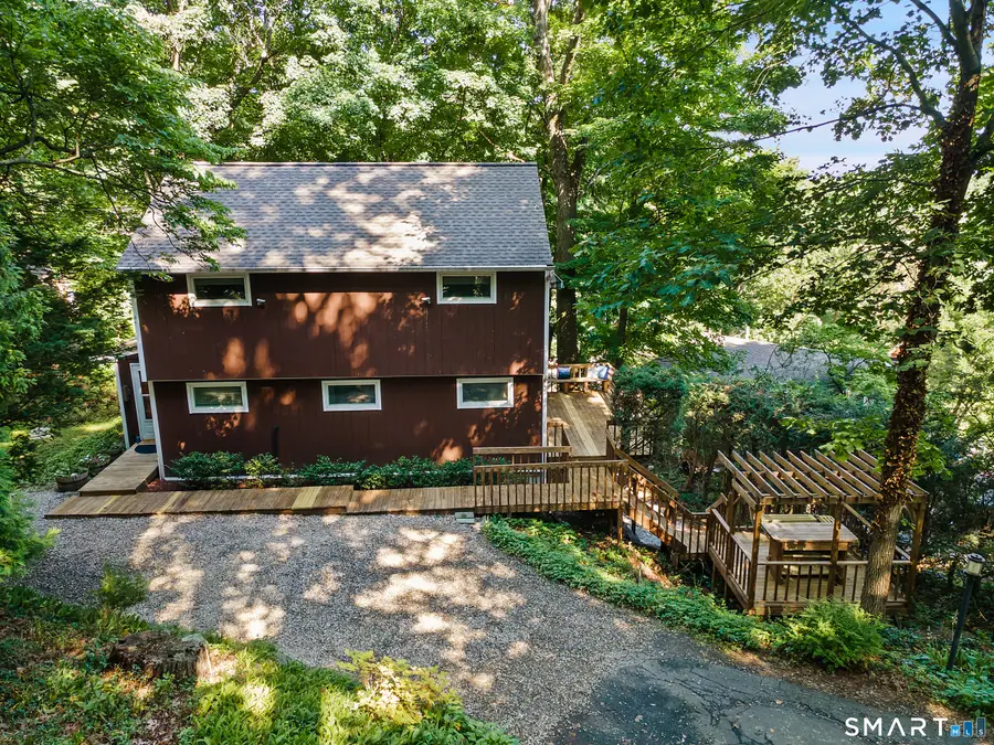 4 Beach Road, Danbury, CT 06811 - #2