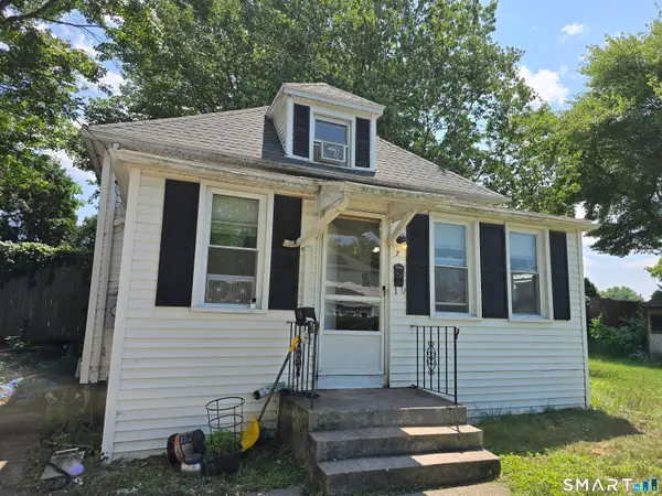 7 Willys Street, East Hartford, CT 06118