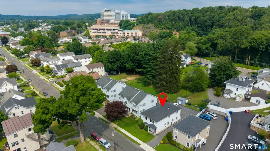 31 Cleveland Street, Danbury, CT 06810 - #3
