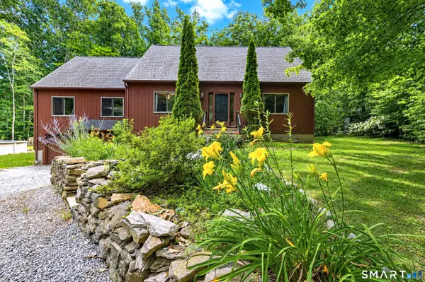 67 Woodcutters Drive, Bethany, CT 06524