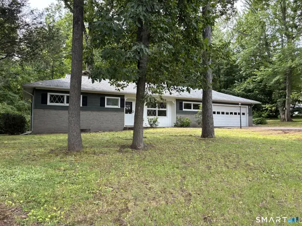 89 Hogs Back Road, Oxford, CT 06478