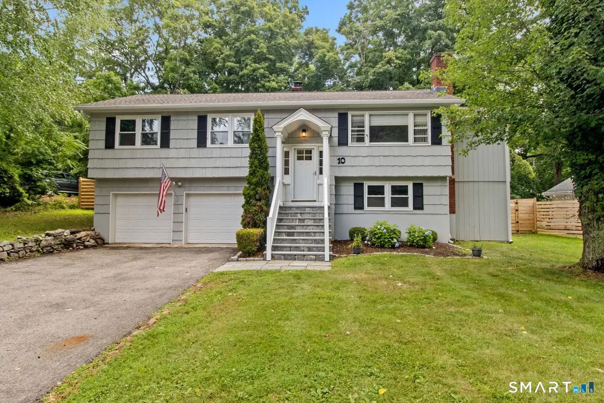 10 Grumman Avenue, Norwalk, CT 06851 - #1
