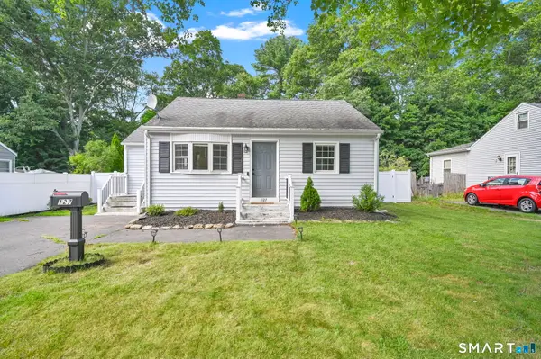 127 Deepwood Drive, Manchester, CT 06040