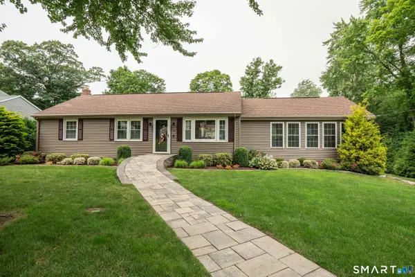 39 Gail Road, Farmington, CT 06032