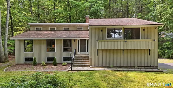 21 Hemlock Lane, Avon, CT 06001