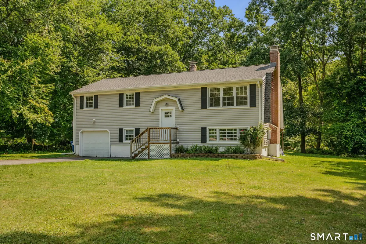 5 Partridge Hollow Road, Gales Ferry, CT 06335 - #1