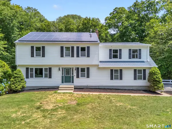 27 Ortega Drive, Montville, CT 06370