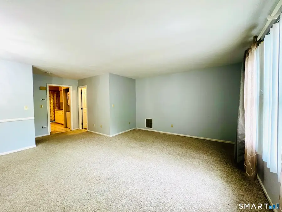 409 Glendale Avenue #C1, Bridgeport, CT 06606 - #2