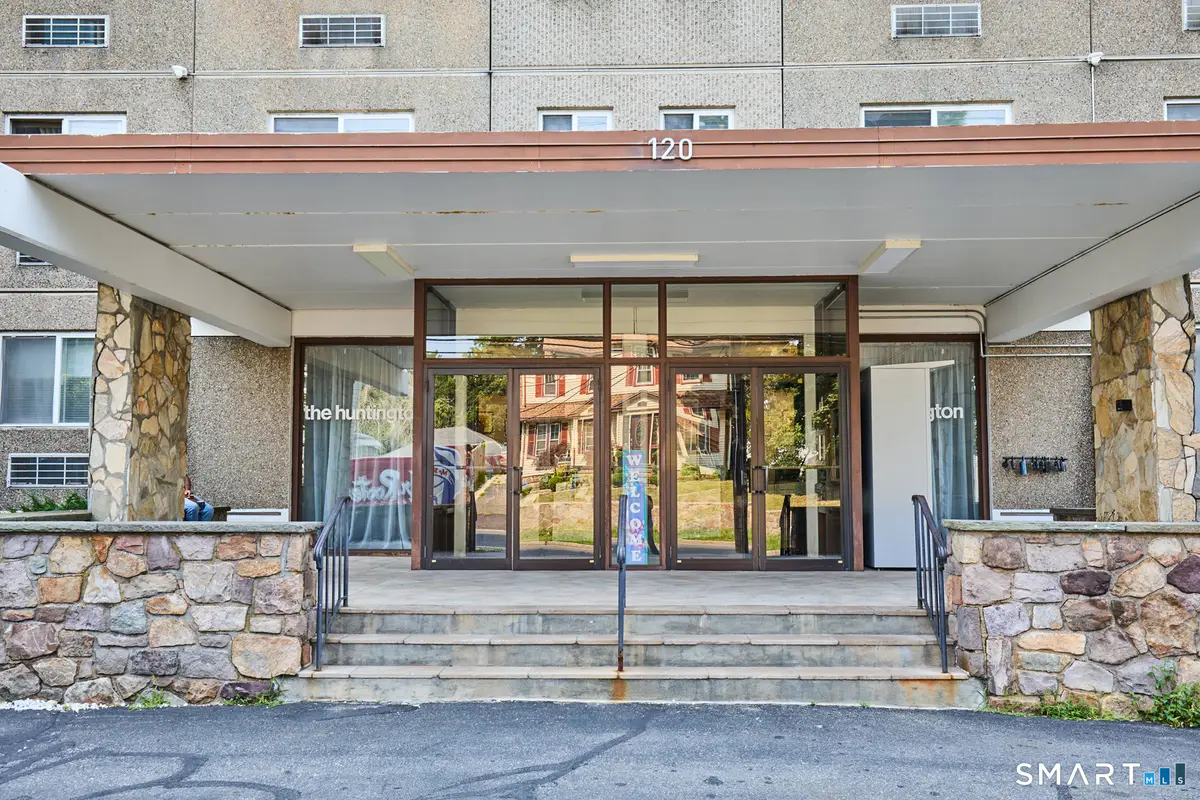 120 Huntington Turnpike #905, Bridgeport, CT 06610 - #1