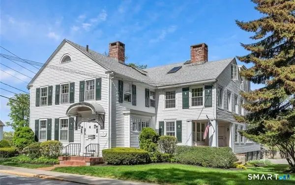 27 North Main Street #8, Essex, CT 06426