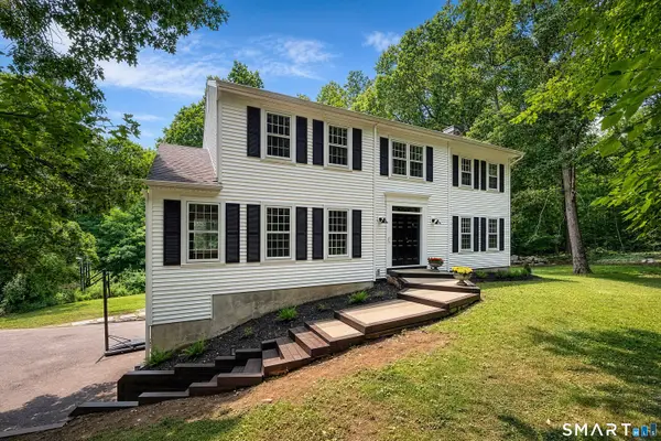 2 Sutherland Drive, Newtown, CT 06482