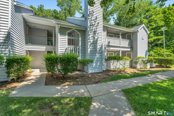 9 Chase Oaks Court, Groton, CT 06340