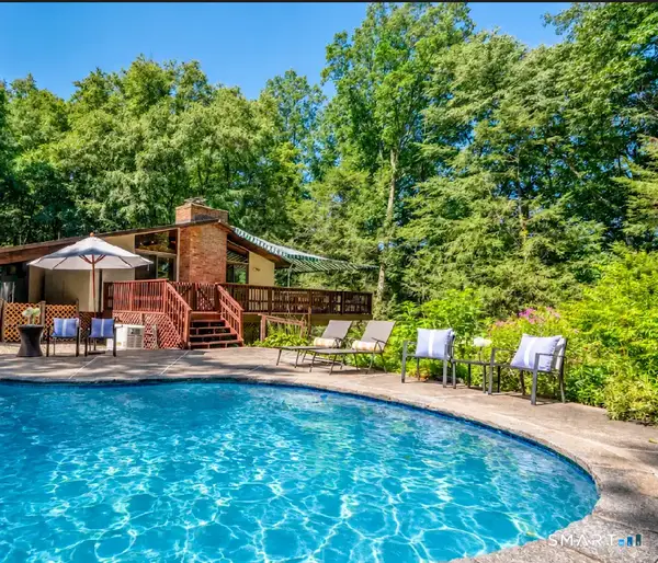 6 Great Pond Lane, Redding, CT 06896