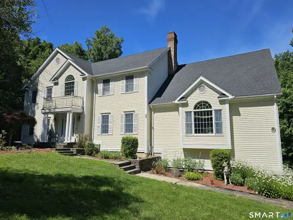 16 Gate Post Lane, Woodbury, CT 06798