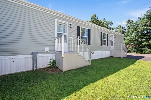 21 Western Sands Bridge, Wallingford, CT 06492