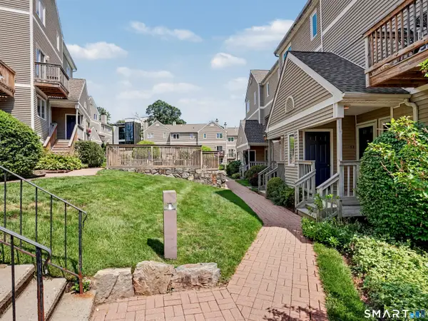 57 Glenrock #57, Norwalk, CT 06850