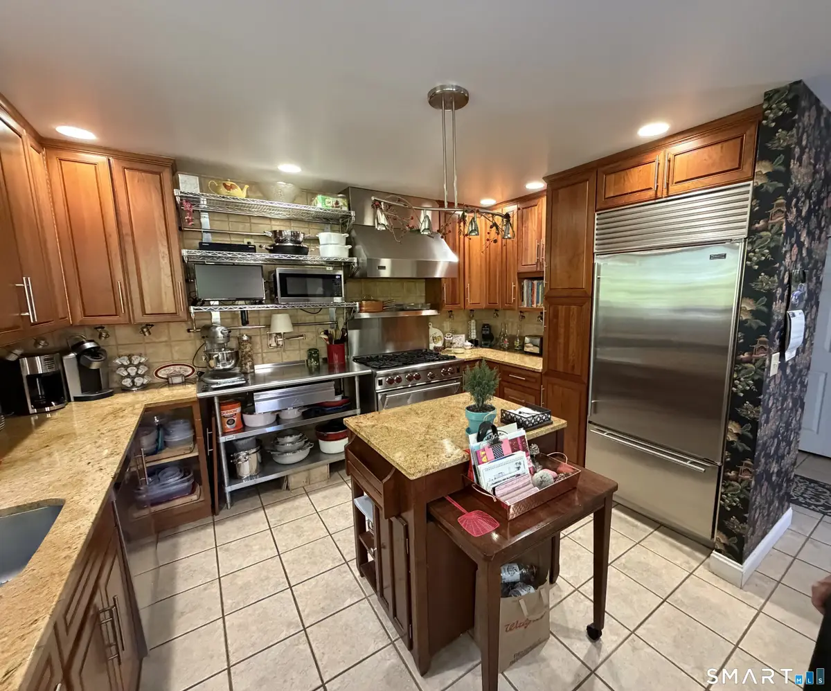 3300 Park Avenue #16, Bridgeport, CT 06604 - #1