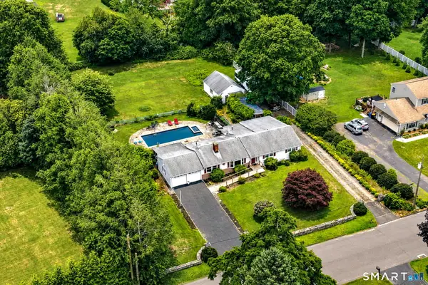 52 Lauderdale Drive, Trumbull, CT 06611