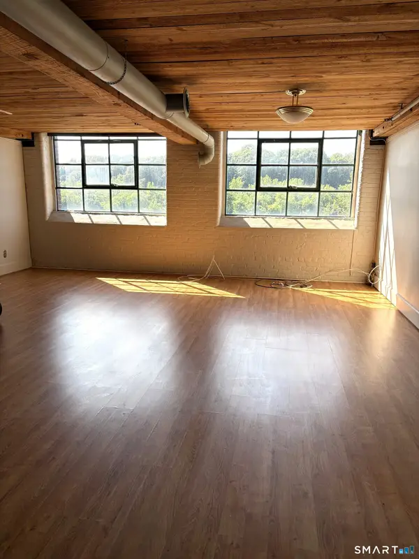 68 Thermos Avenue #213B, Norwich, CT 06360