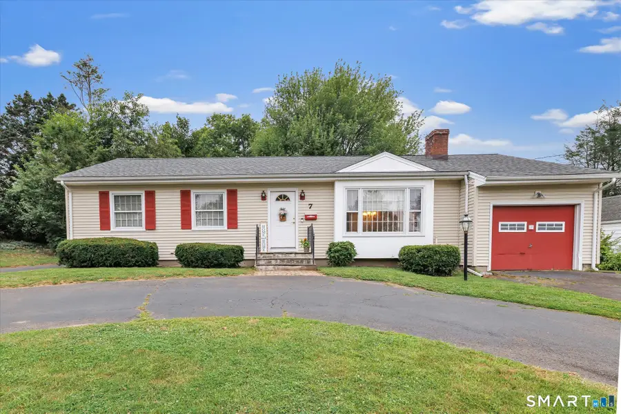 7 Thorburn Avenue, Trumbull, CT 06611 - #2