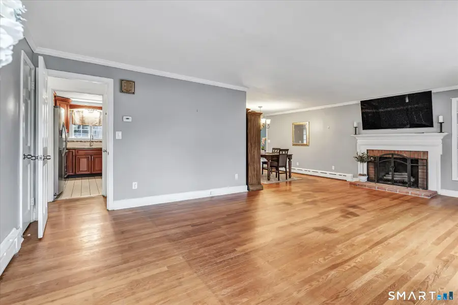 7 Thorburn Avenue, Trumbull, CT 06611 - #3