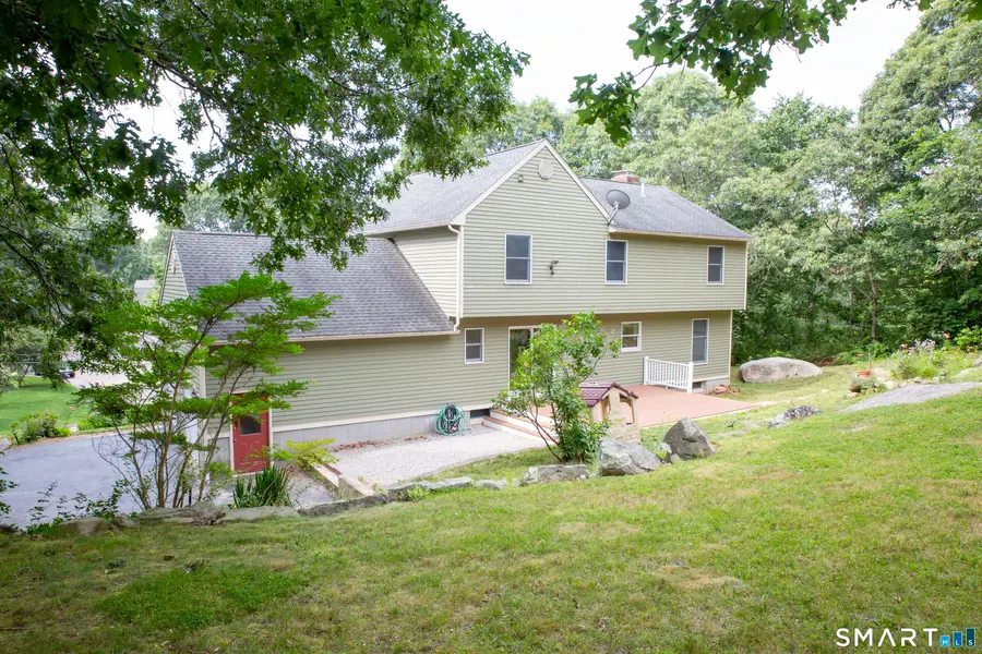 8 Holly Street, Pawcatuck, CT 06379 - #3