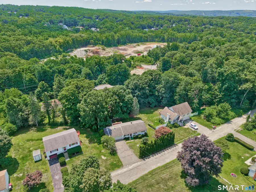 30 Adella Street, Naugatuck, CT 06770 - #3