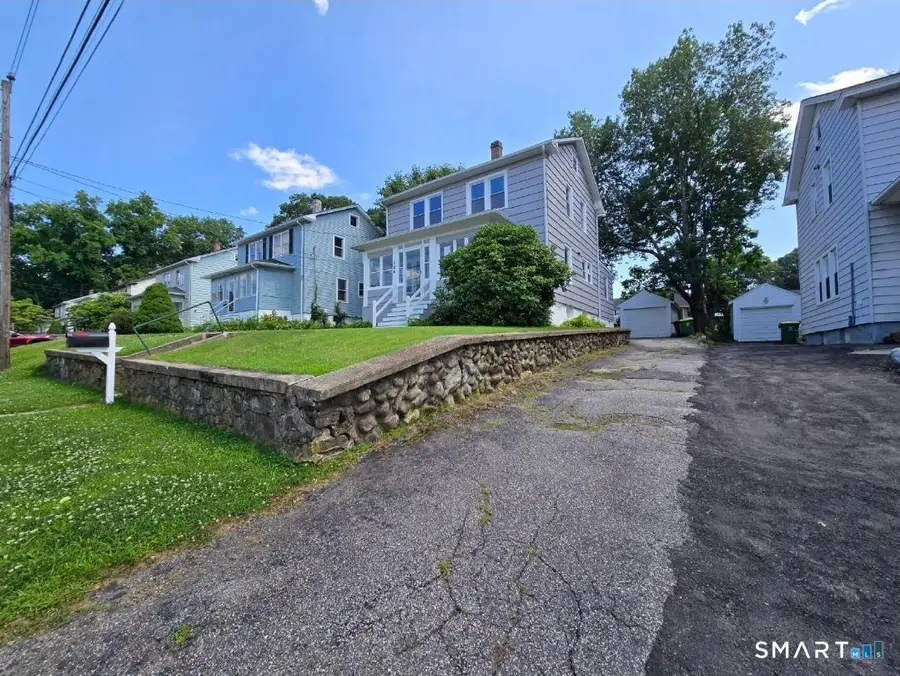 124 Woodbine Street, Waterbury, CT 06705 - #3