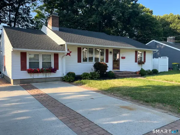 37 Fleetwood Drive, Waterbury, CT 06706