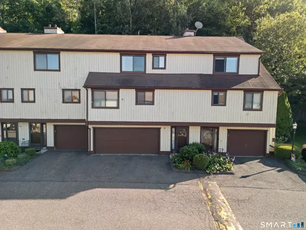 170 Beacon Hill Common #170, Beacon Falls, CT 06403