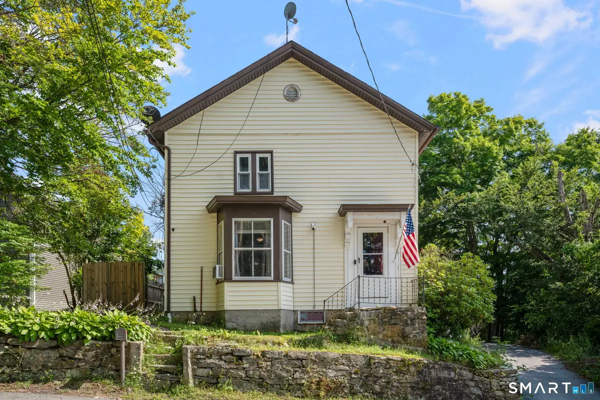 9 Hammond Street, Putnam, CT 06260 - #1