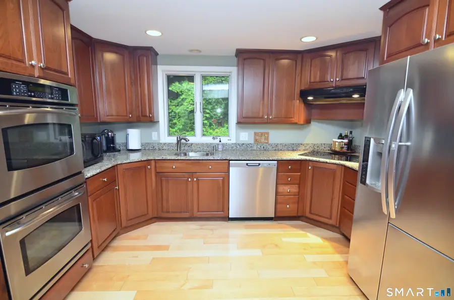 112 Hedgehog Lane, West Simsbury, CT 06092 - #3