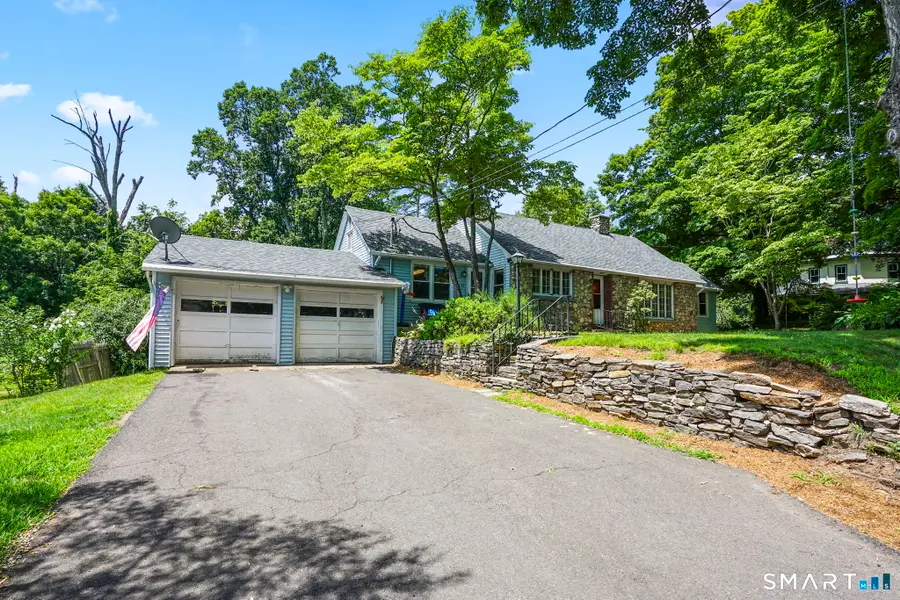 27 Bevin Boulevard, East Hampton, CT 06424 - #2