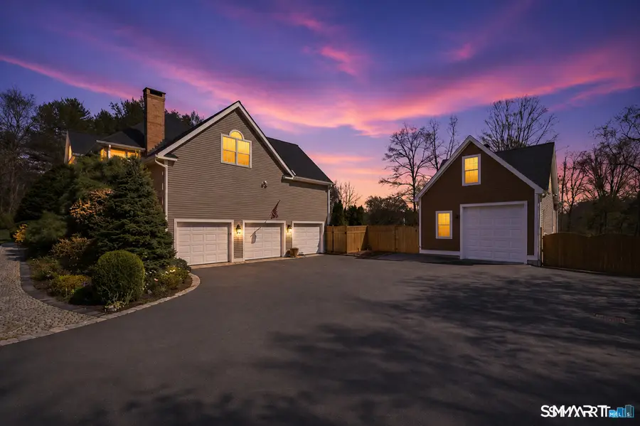 16 Robin Hood Lane, Easton, CT 06612 - #2