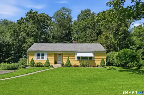 30 Maple Row, Bethel, CT 06801