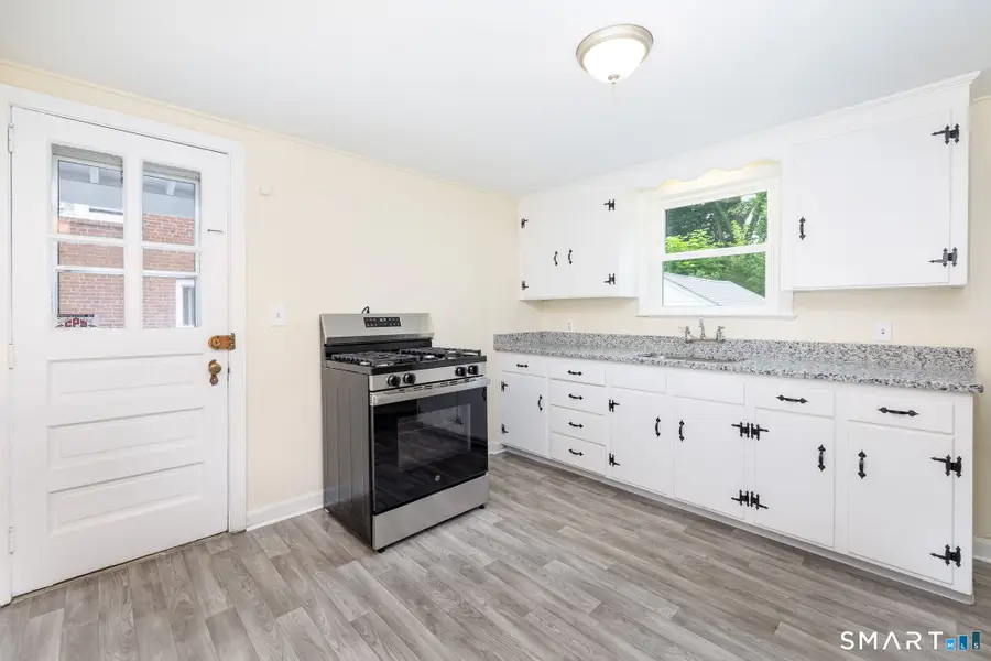 245 Freeman Street, Hartford, CT 06106 - #3