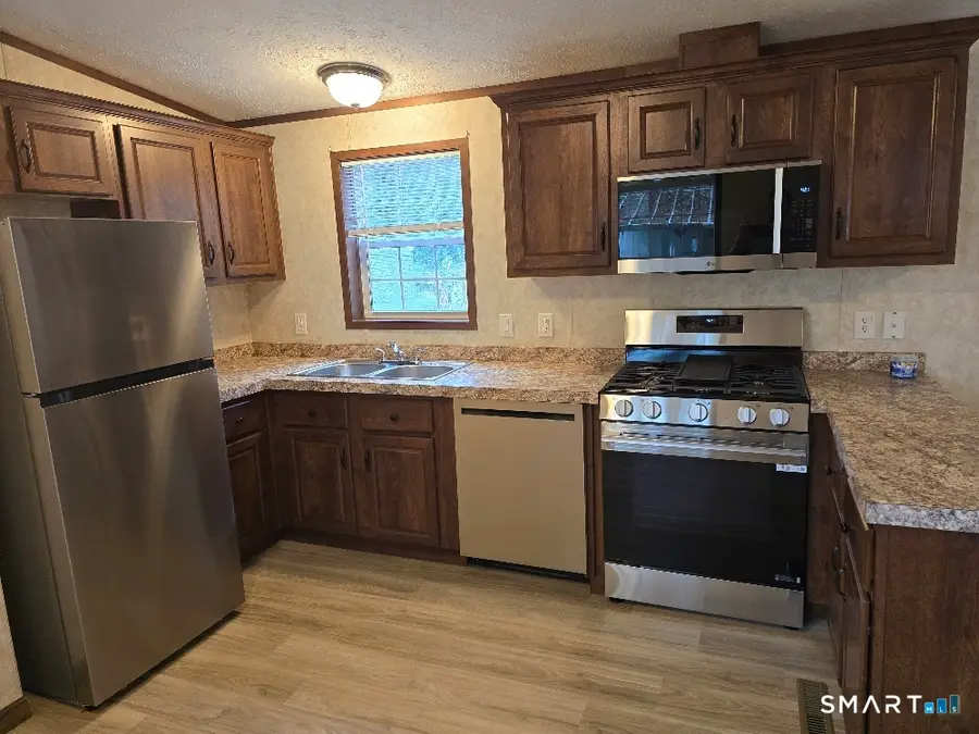11 R And R Park, Killingly, CT 06241 - #3