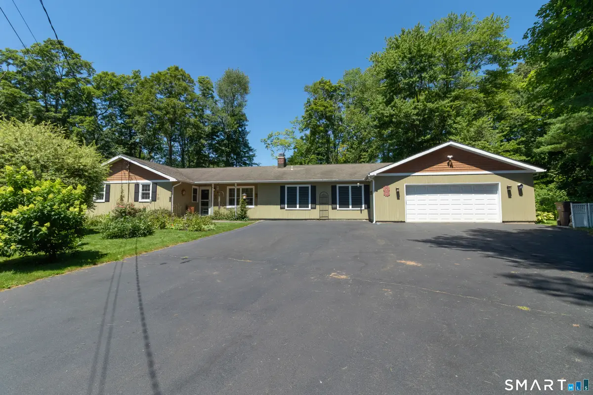 8 Glen Circle, North Branford, CT 06471 - #1