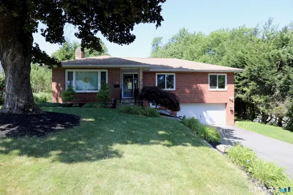 60 Ferguson Road, Manchester, CT 06040