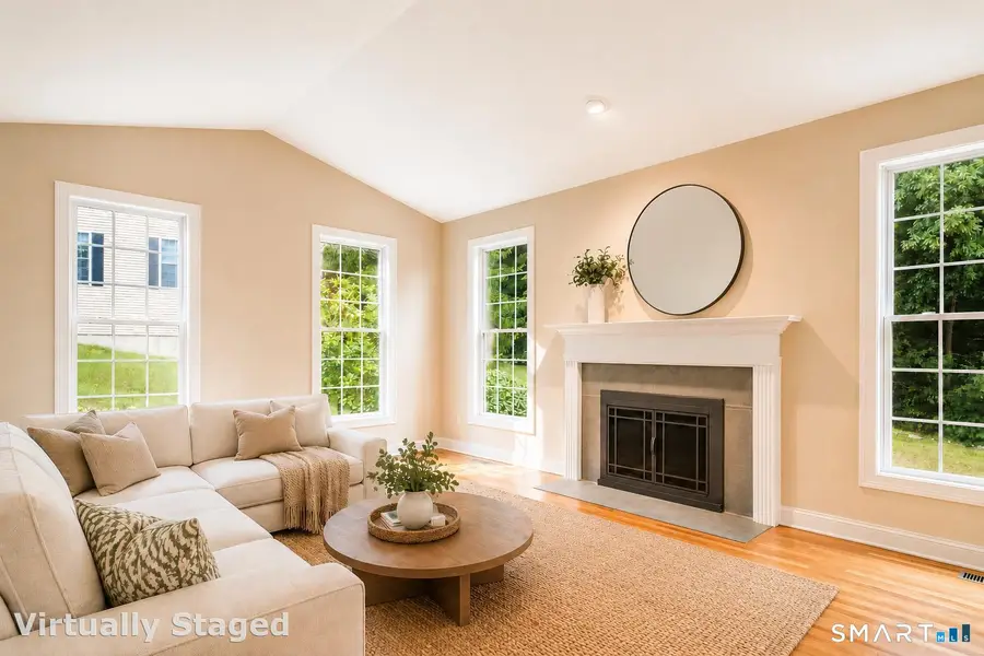 25 Fenwick Drive, Avon, CT 06001 - #3