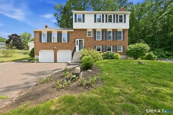 15 Deer Run Lane, North Haven, CT 06473